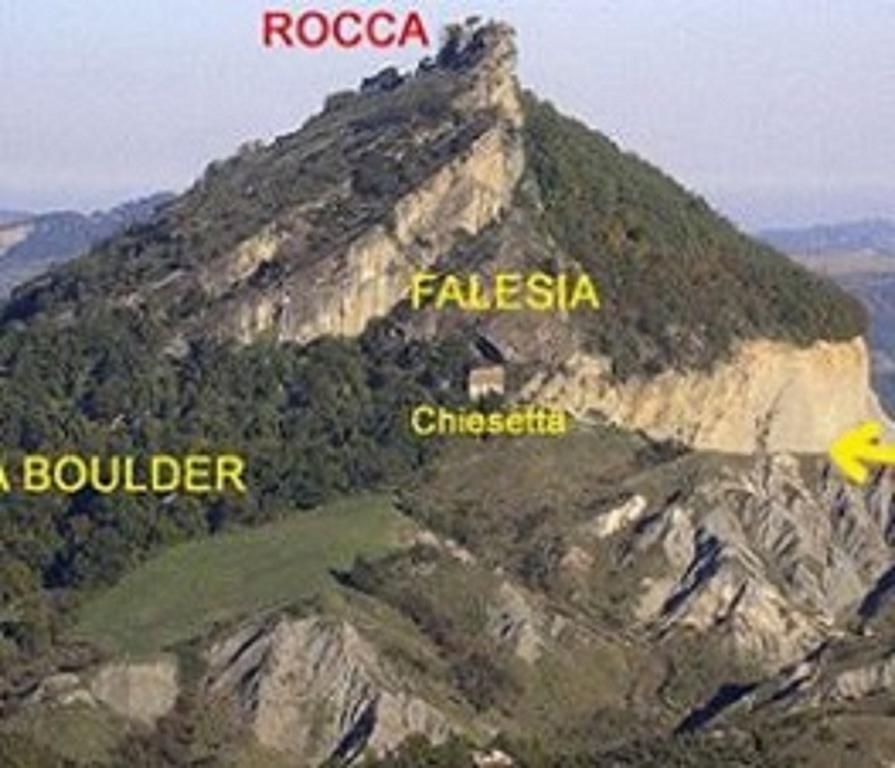 B&B Le Due Rocche Maiolo  Esterno foto